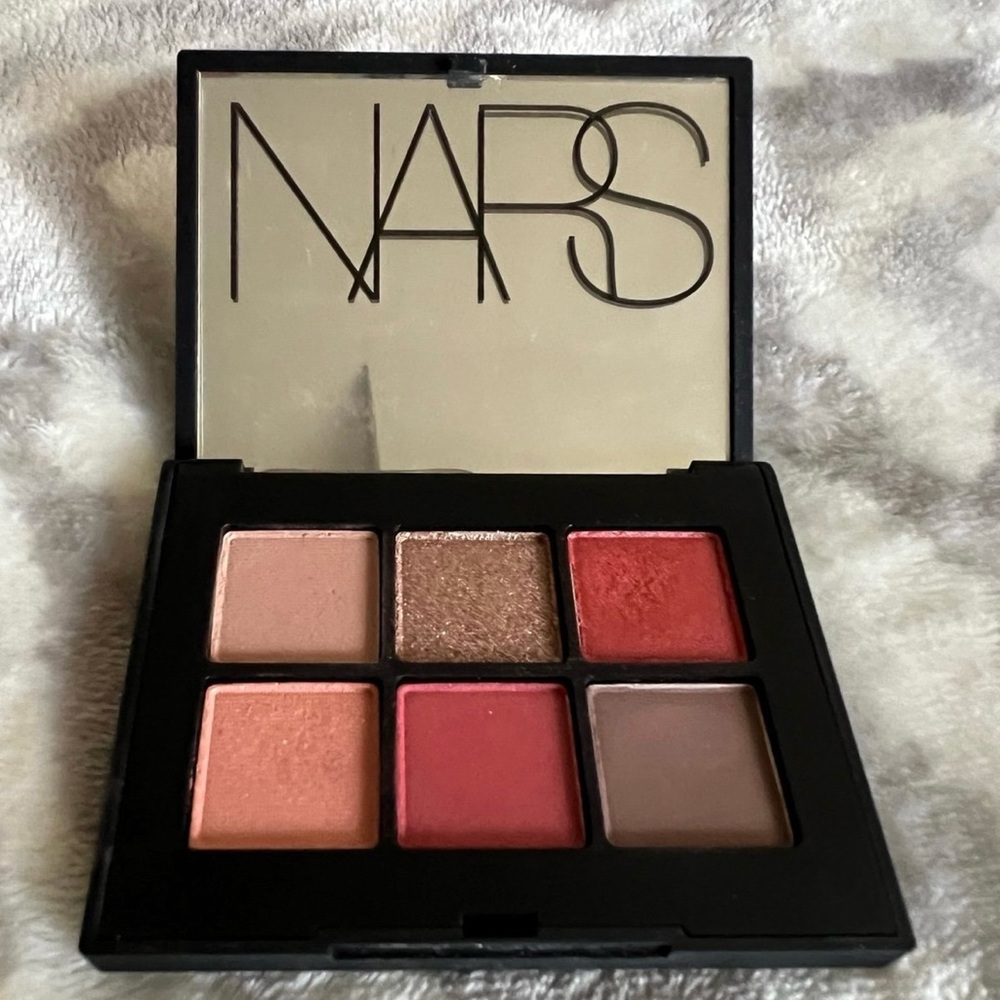 NARS Hibiscus eyeshadow palette